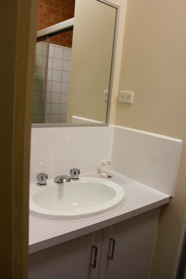 Cranbourne Motor Inn Zewnętrze zdjęcie