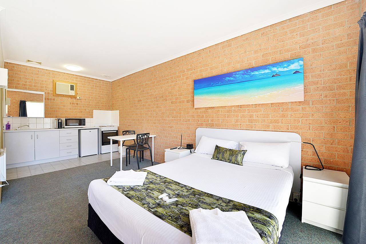 Cranbourne Motor Inn Zewnętrze zdjęcie
