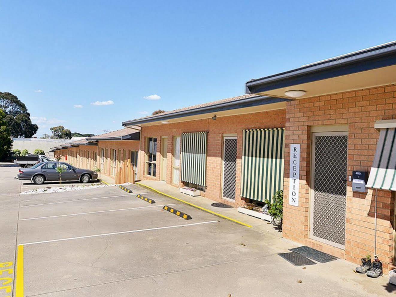 Cranbourne Motor Inn Zewnętrze zdjęcie